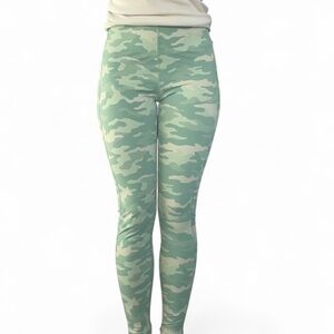 PINK Victoria's Secret Green Camo Leggings